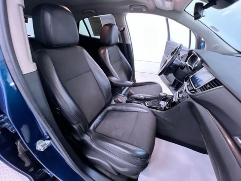 Used 2020 Buick Encore Sport Touring FWD image 34
