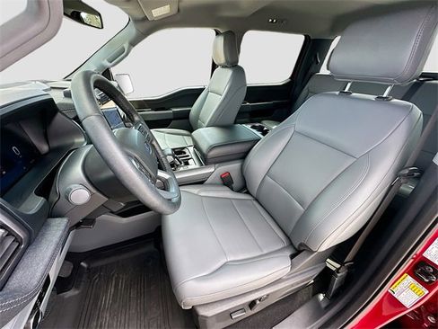 Used 2025 Ford F150 Lightning Flash image 21