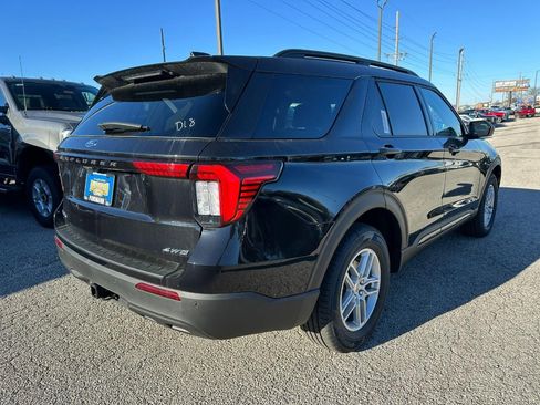 New 2026 Ford Explorer Active image 3