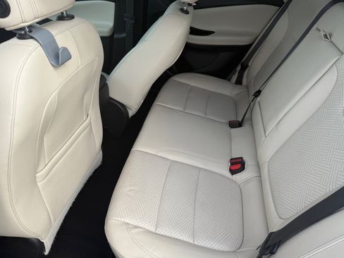 Used 2020 Buick Encore GX Essence w/ Advanced Technology Package image 16