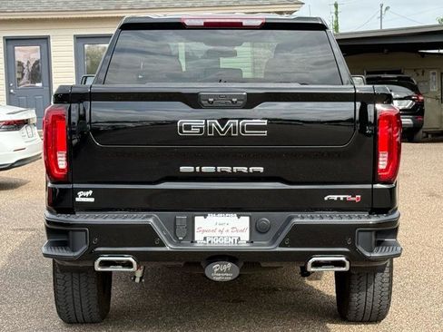 Used 2025 GMC Sierra 1500 AT4 image 9
