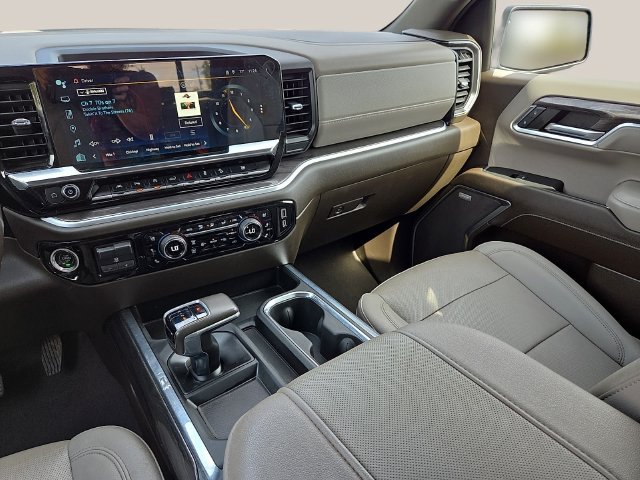 Used 2023 Chevrolet Silverado 1500 LTZ w/ LTZ Premium Package AWD/4WD image 14
