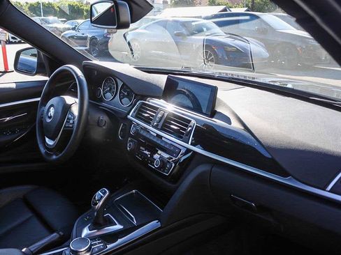 Used 2017 BMW 330i Sedan image 25