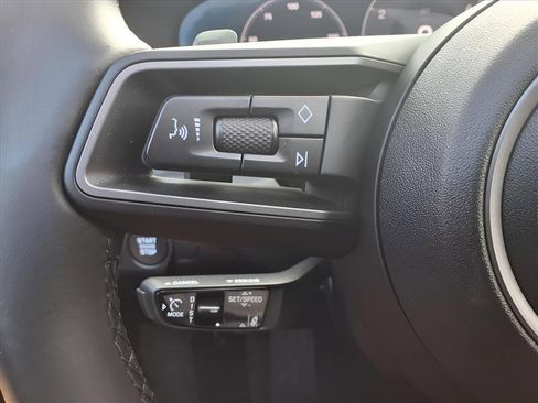 Used 2025 Porsche 911 Carrera image 19