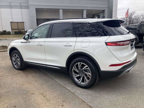 New 2026 Lincoln Corsair Premiere image 7