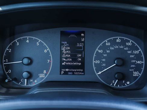 Used 2025 Toyota Corolla LE FWD image 24