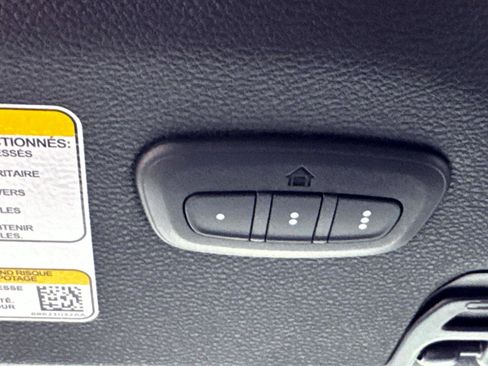 New 2025 Jeep Gladiator Sport image 17