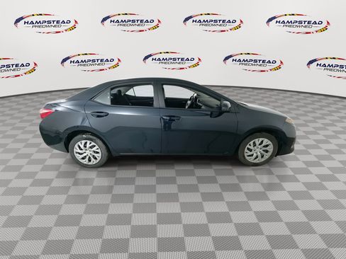 Used 2019 Toyota Corolla LE image 9