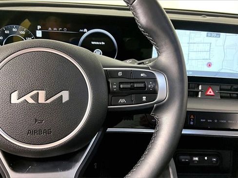 Certified 2023 Kia Sportage SX image 12