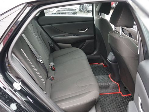 Certified 2023 Hyundai Elantra SEL w/ Convenience Package image 20