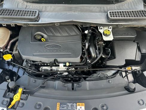 Certified 2018 Ford Escape SE image 20