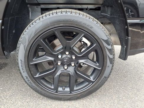 Used 2024 RAM 1500 Laramie image 16