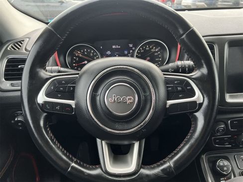 Used 2020 Jeep Compass Trailhawk image 23