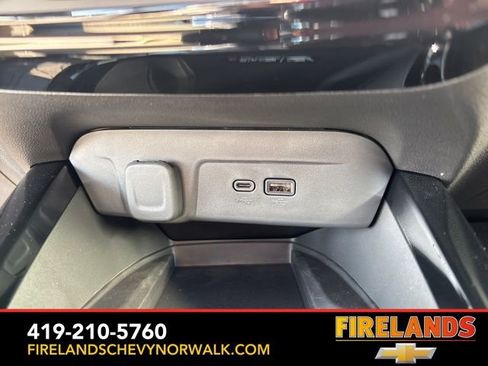 New 2025 Chevrolet Trax LT w/ Sunroof Package image 23