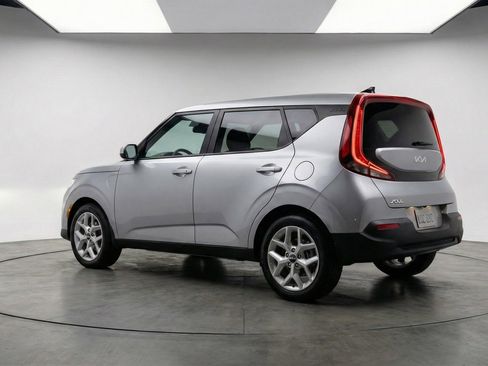Used 2025 Kia Soul LX w/ LX Technology Package image 6