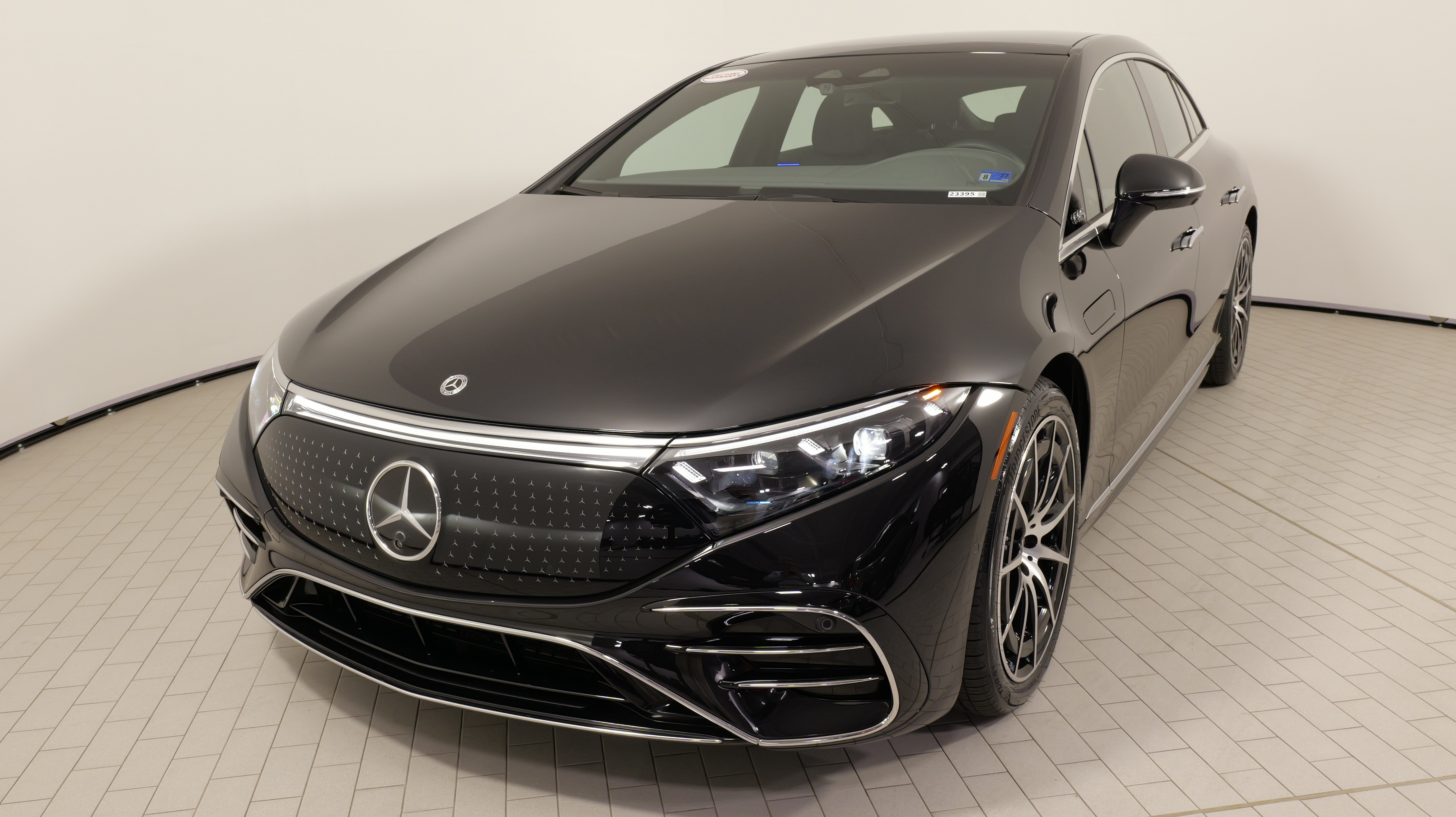 Used 2023 Mercedes-Benz EQS 580 4MATIC Sedan image 5