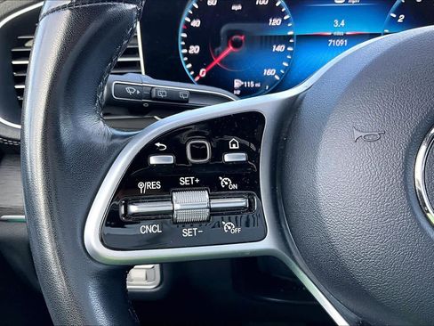 Used 2021 Mercedes-Benz GLS 450 4MATIC image 23