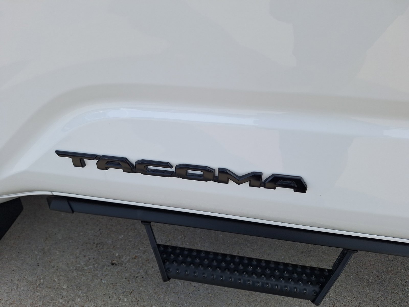 Used 2024 Toyota Tacoma TRD Off-Road AWD/4WD image 14