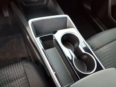 Used 2025 Chevrolet Equinox LT image 28