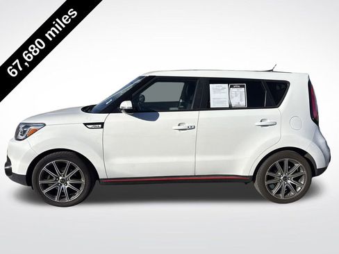 Used 2019 Kia Soul ! w/ Technology Package image 2