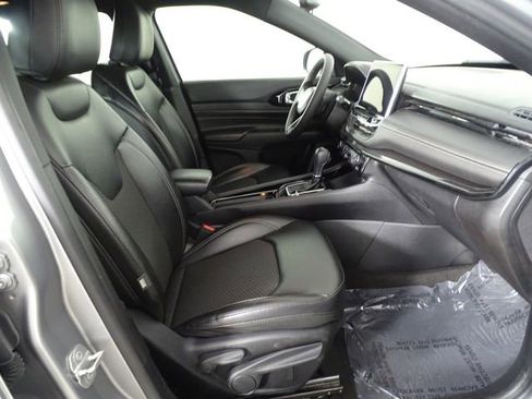 Used 2023 Jeep Compass Altitude image 13