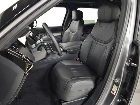 Used 2025 Land Rover Range Rover Sport Dynamic SE AWD/4WD image 18