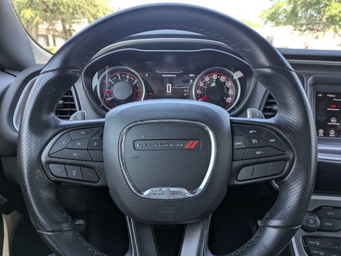 Used 2022 Dodge Challenger R/T RWD image 17