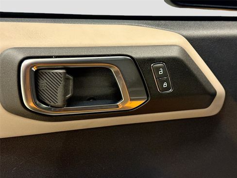 Used 2022 Ford Bronco Wildtrak image 18