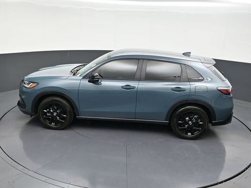 Used 2025 Honda HR-V Sport image 16