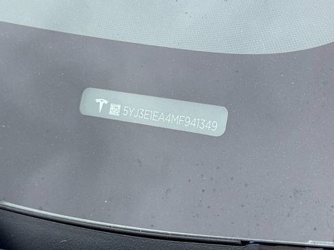 Used 2021 Tesla Model 3 Standard Range Plus RWD image 5