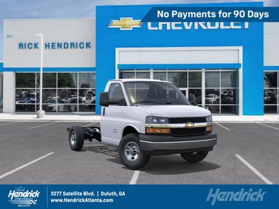 New 2025 Chevrolet Express 3500 w/ Power Convenience Package