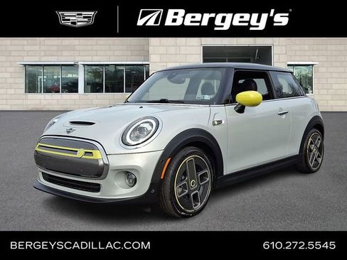 Used 2021 MINI Cooper SE w/ 8.8" Touchscreen Nav Package image 1