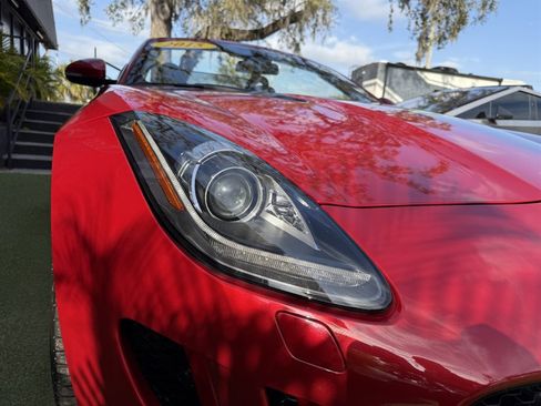 Used 2015 Jaguar F-TYPE S image 16