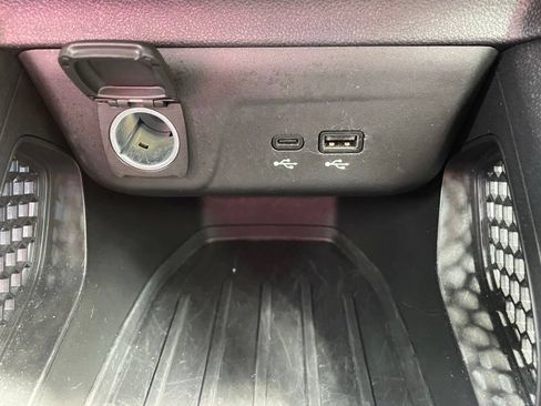 Certified 2025 Chevrolet TrailBlazer LT AWD/4WD image 30