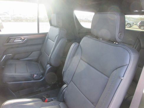 New 2026 GMC Yukon Denali w/ Denali Reserve Package image 14