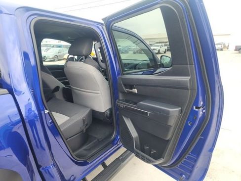 Used 2025 Toyota Tacoma TRD Off-Road image 25