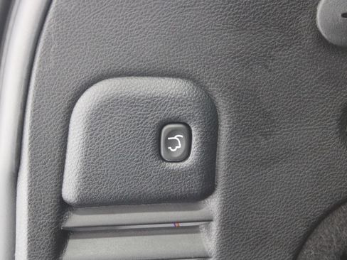 Used 2019 Jeep Grand Cherokee Altitude AWD/4WD image 20