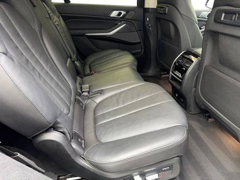 Used 2020 BMW X7 xDrive40i w/ Premium Package AWD/4WD image 44