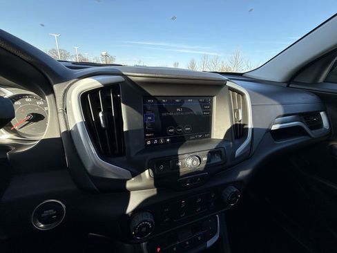 Certified 2022 GMC Terrain SLE image 19