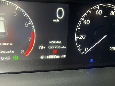 Used 2025 Honda Pilot Touring image 5