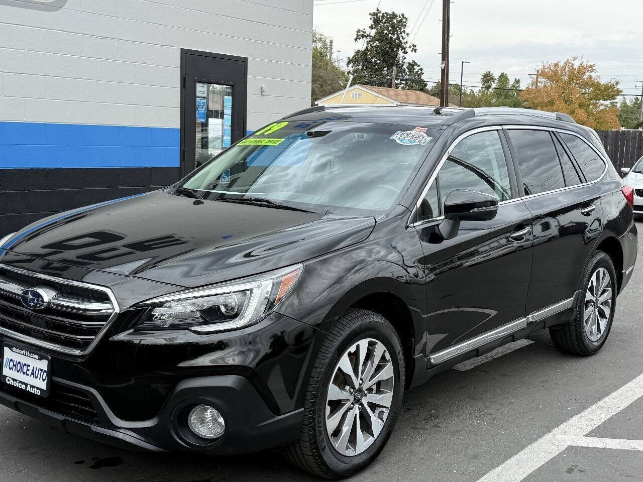 Used 2019 Subaru Outback 3.6R Touring w/ Popular Package #3A AWD/4WD image 3