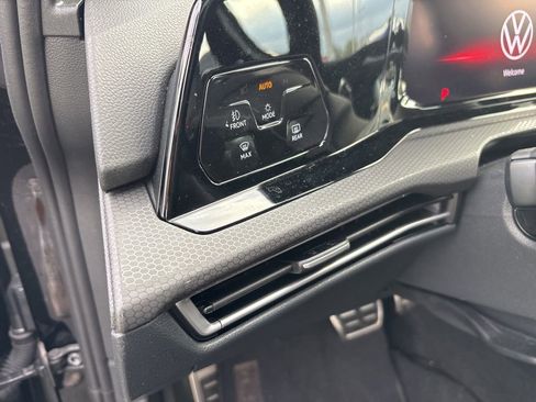 Used 2024 Volkswagen GTI SE image 18