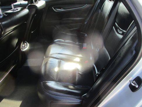 Used 2014 Cadillac XTS image 16