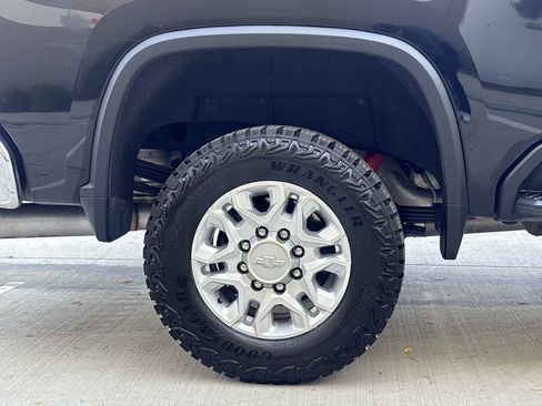 Used 2020 Chevrolet Silverado 2500 LT w/ All Star Edition AWD/4WD image 9