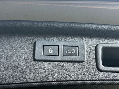 Used 2020 Subaru Forester Limited w/ Popular Package #3 AWD/4WD image 31