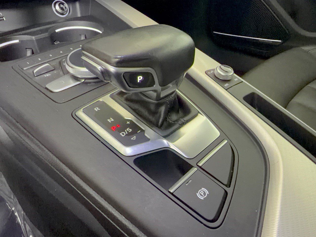Used 2018 Audi A4 2.0T Premium Plus AWD/4WD image 21