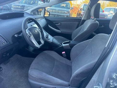 Used 2013 Toyota Prius Two image 9