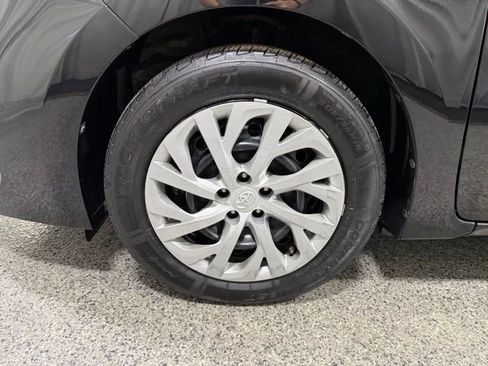 Used 2017 Toyota Corolla LE w/ Carpet Mat Package (TMS) FWD image 25