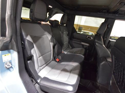 Used 2023 Ford Bronco Everglades image 55