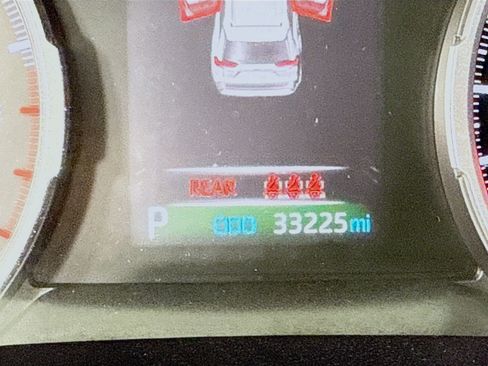 Used 2019 Toyota RAV4 XLE Premium image 13